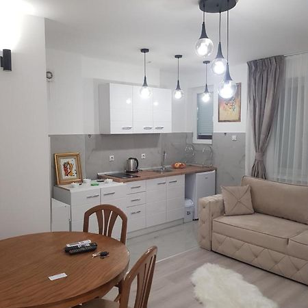 City Diamond Apartment Skopje Esterno foto