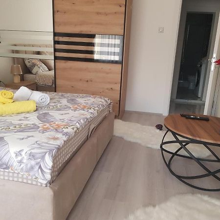 City Diamond Apartment Skopje Esterno foto