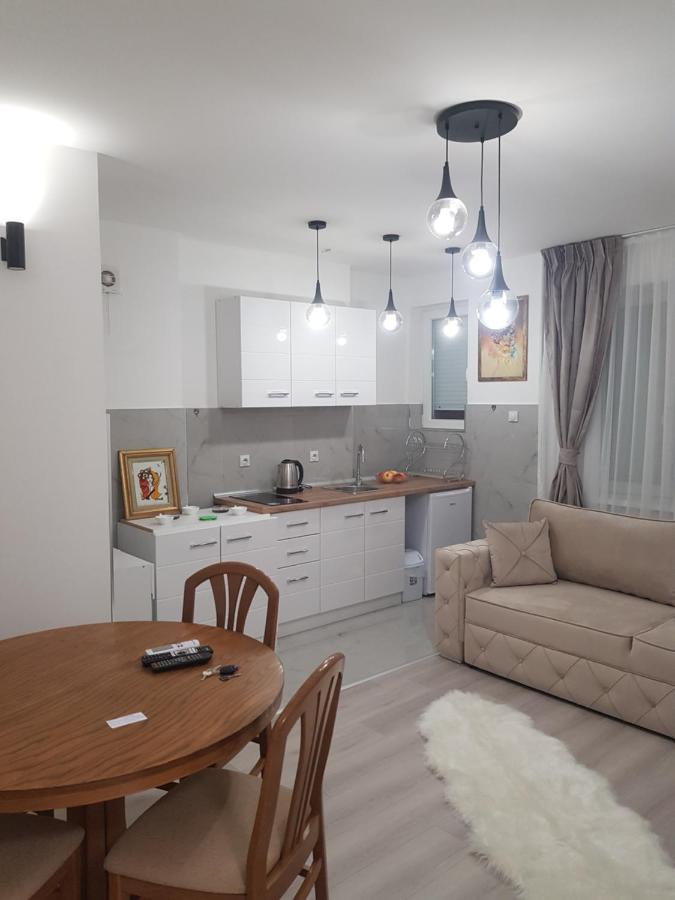 City Diamond Apartment Skopje Esterno foto