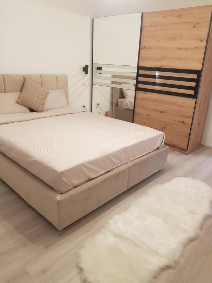 City Diamond Apartment Skopje Esterno foto