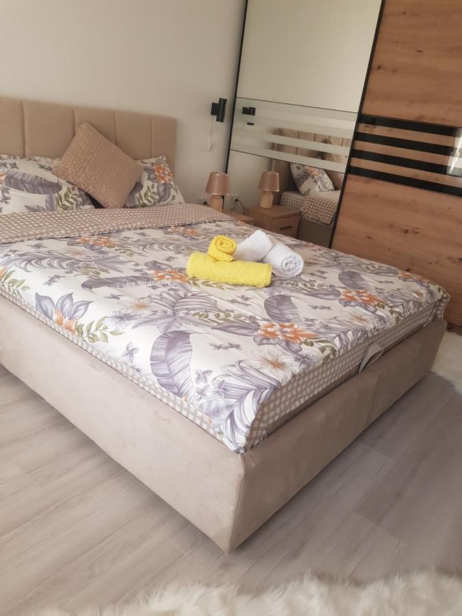 City Diamond Apartment Skopje Esterno foto