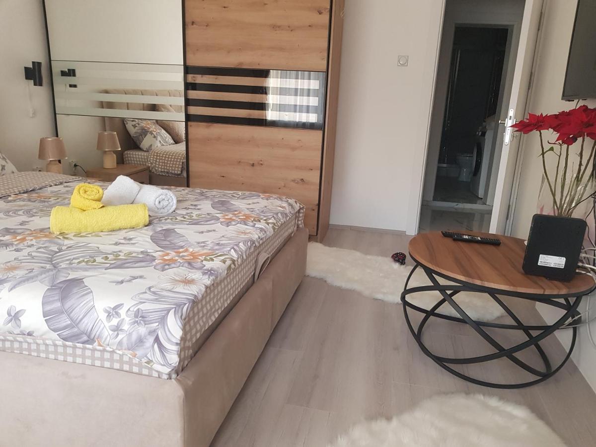 City Diamond Apartment Skopje Esterno foto